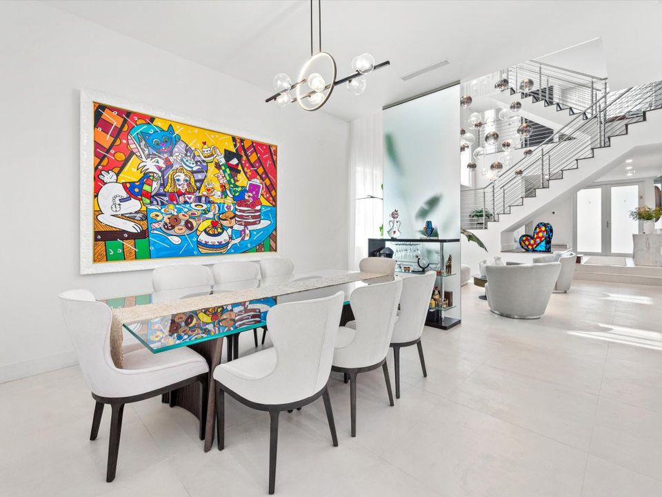 For Sale: $1,795,000 (4 beds, 4 baths, 3516 Square Feet)