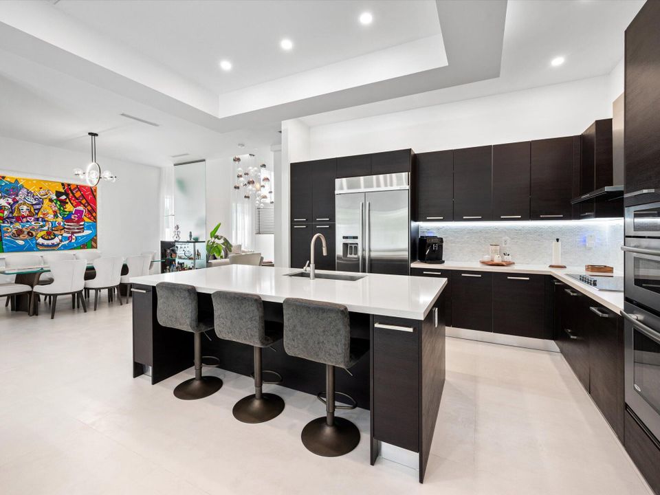 For Sale: $1,795,000 (4 beds, 4 baths, 3516 Square Feet)