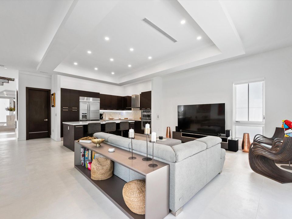 For Sale: $1,795,000 (4 beds, 4 baths, 3516 Square Feet)