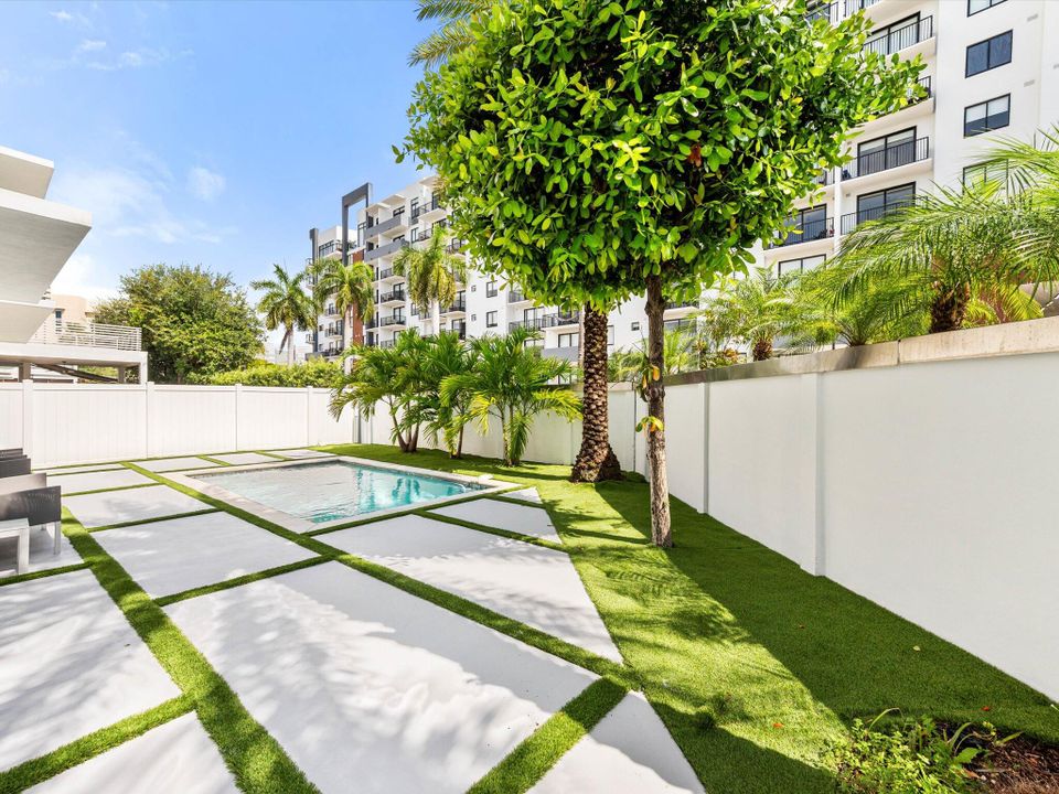 For Sale: $1,795,000 (4 beds, 4 baths, 3516 Square Feet)