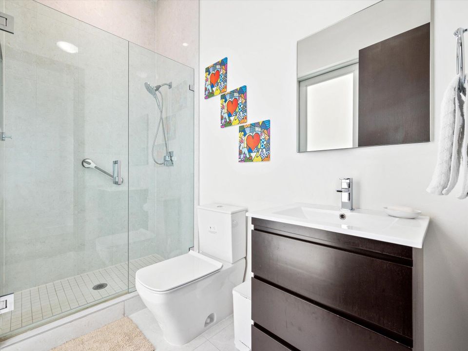 For Sale: $1,795,000 (4 beds, 4 baths, 3516 Square Feet)