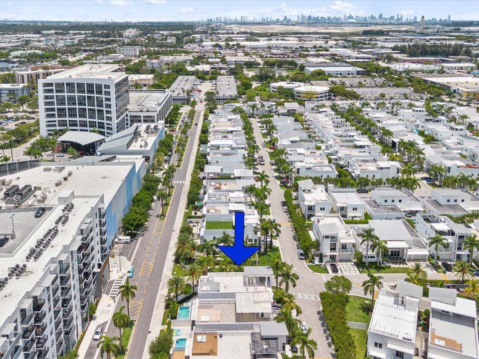 For Sale: $1,795,000 (4 beds, 4 baths, 3516 Square Feet)