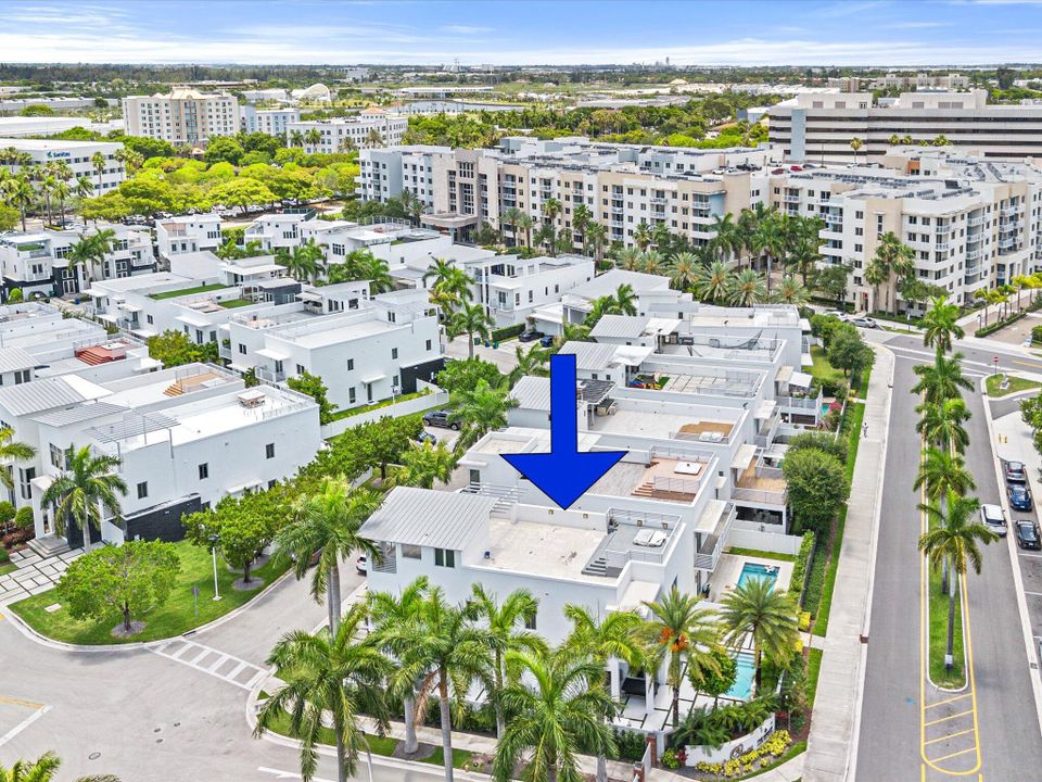 For Sale: $1,795,000 (4 beds, 4 baths, 3516 Square Feet)