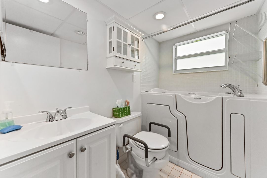 待售: $99,000 (2 贝兹, 2 浴室, 880 平方英尺)