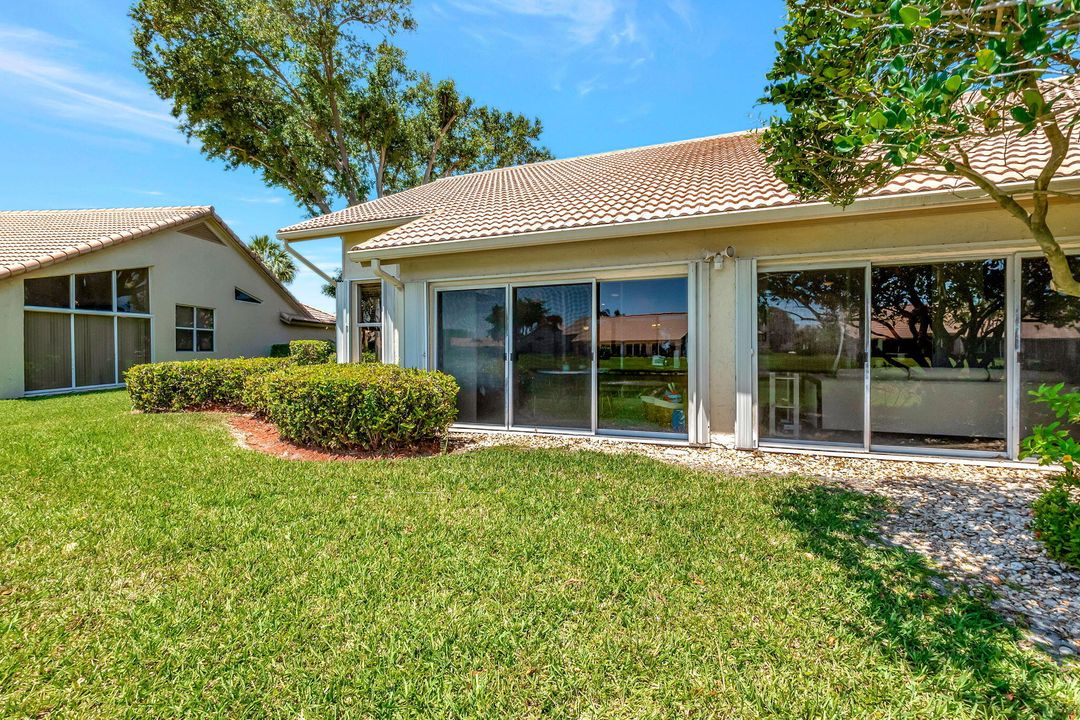 Под контрактом: $8,500 (3 спален, 2 ванн, 1905 Квадратных фут)