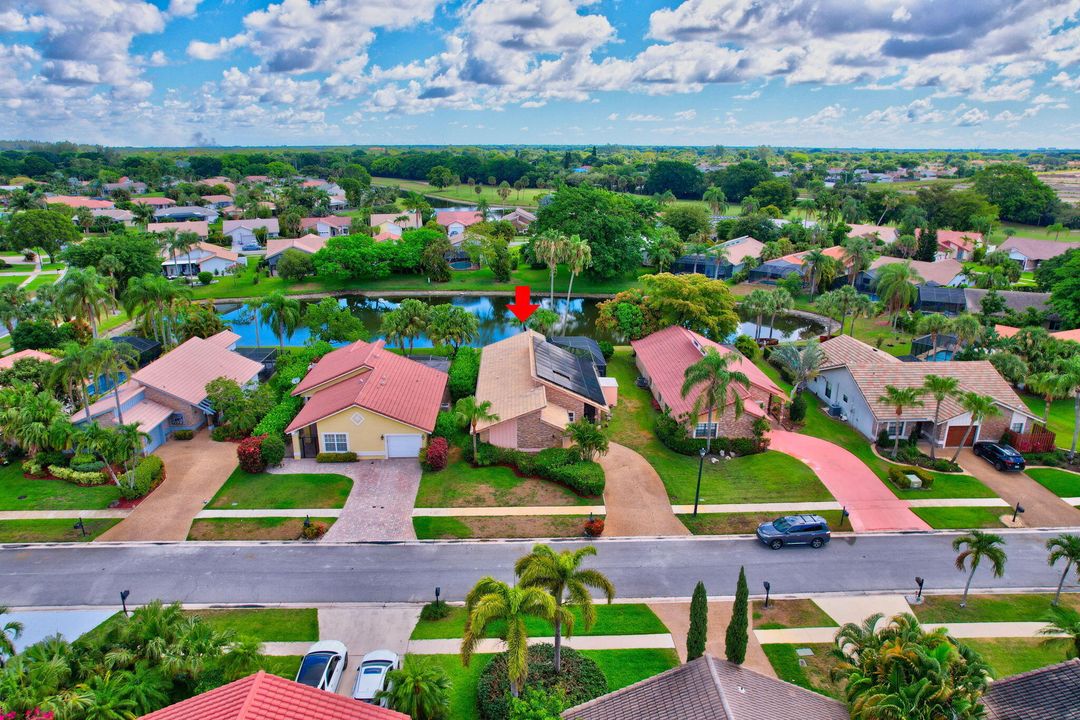 Active With Contract: $3,999 (3 beds, 2 baths, 1622 Square Feet)