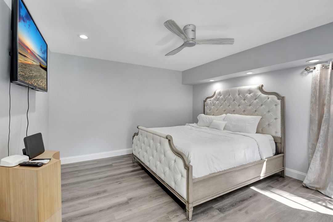 Active With Contract: $3,999 (3 beds, 2 baths, 1622 Square Feet)