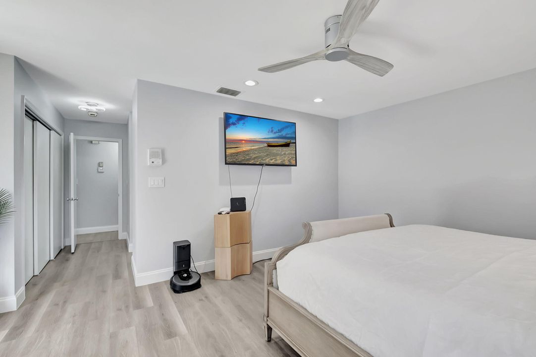 Active With Contract: $3,999 (3 beds, 2 baths, 1622 Square Feet)