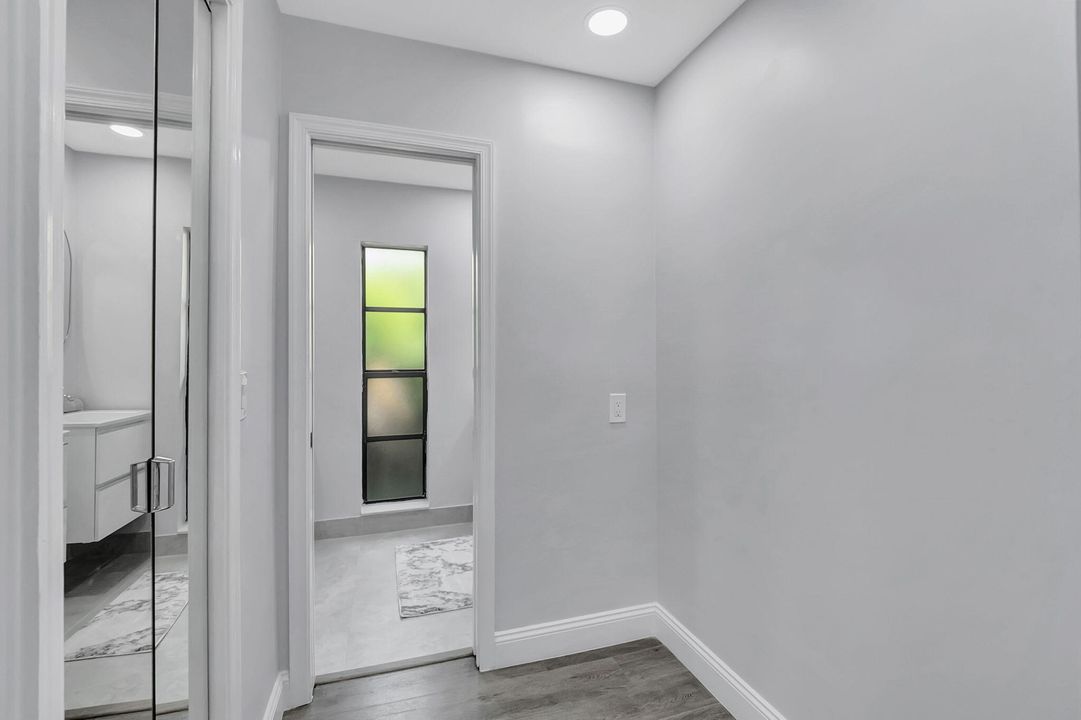 Active With Contract: $3,999 (3 beds, 2 baths, 1622 Square Feet)