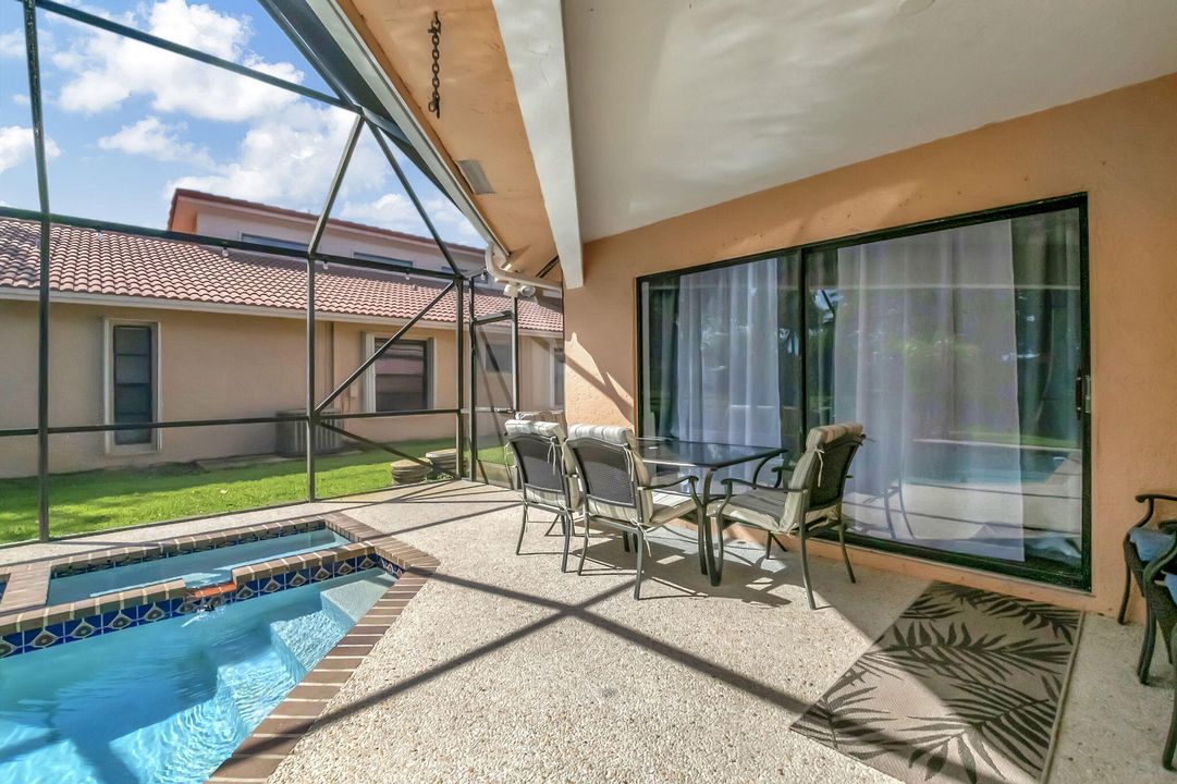 Active With Contract: $3,999 (3 beds, 2 baths, 1622 Square Feet)