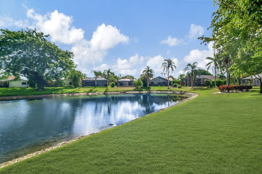 Active With Contract: $3,999 (3 beds, 2 baths, 1622 Square Feet)