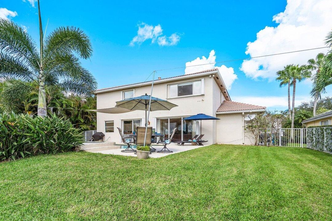 For Rent: $6,500 (4 beds, 3 baths, 3272 Square Feet)