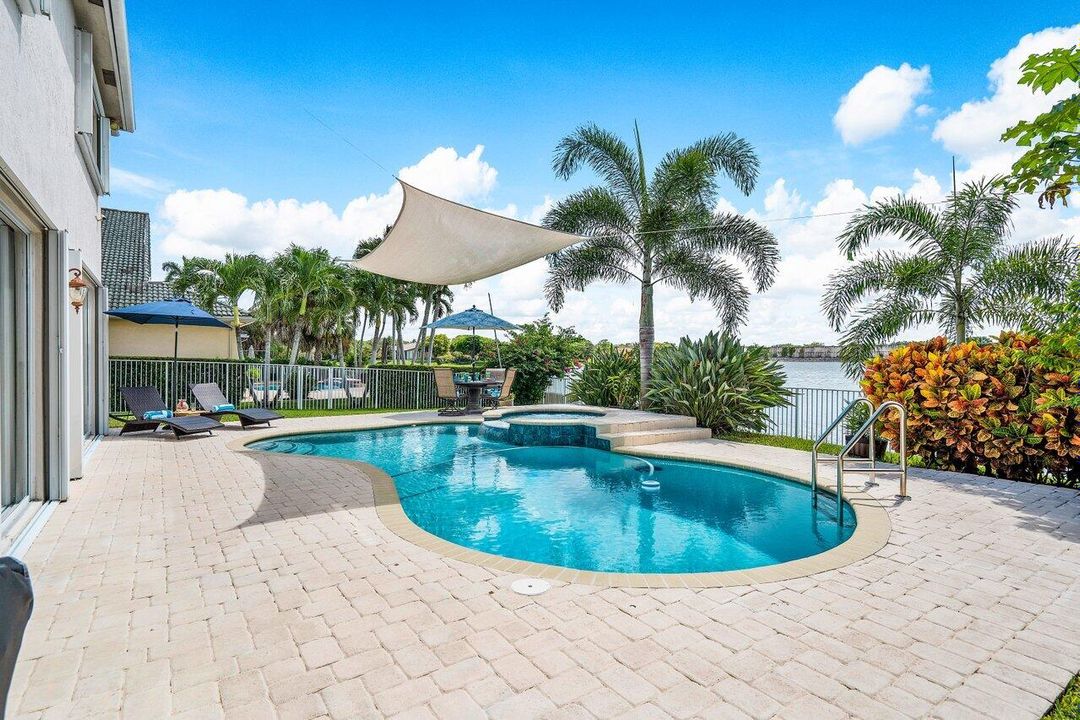 For Rent: $6,500 (4 beds, 3 baths, 3272 Square Feet)