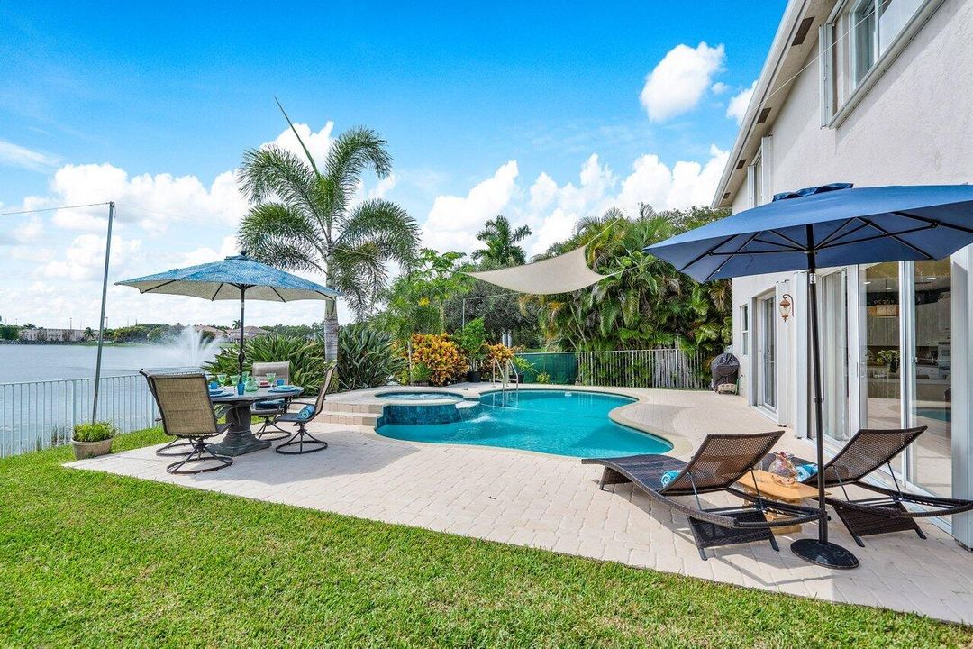 For Rent: $6,500 (4 beds, 3 baths, 3272 Square Feet)