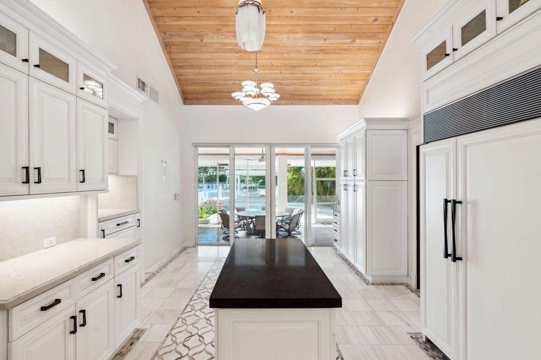 For Sale: $4,699,000 (4 beds, 4 baths, 4725 Square Feet)