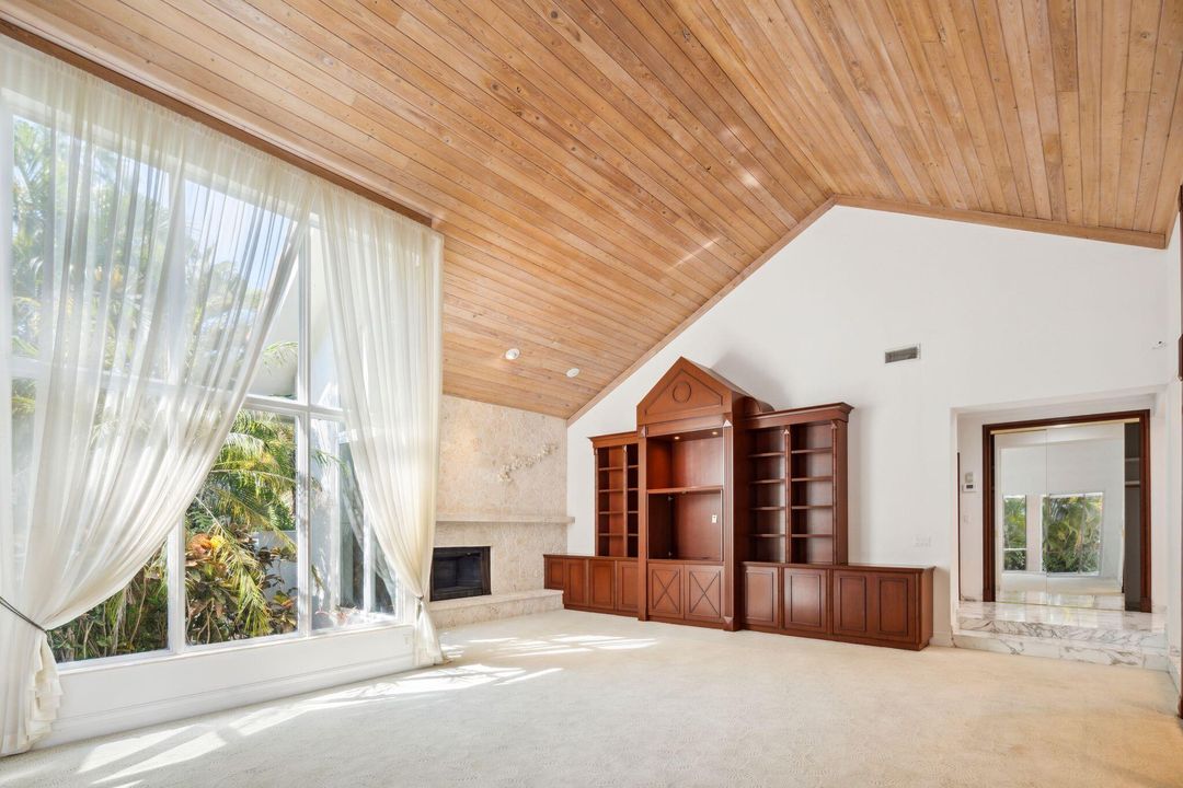 For Sale: $4,699,000 (4 beds, 4 baths, 4725 Square Feet)