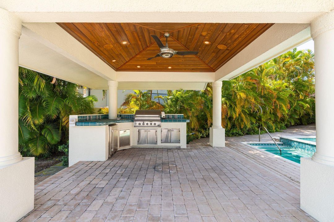 For Sale: $4,699,000 (4 beds, 4 baths, 4725 Square Feet)