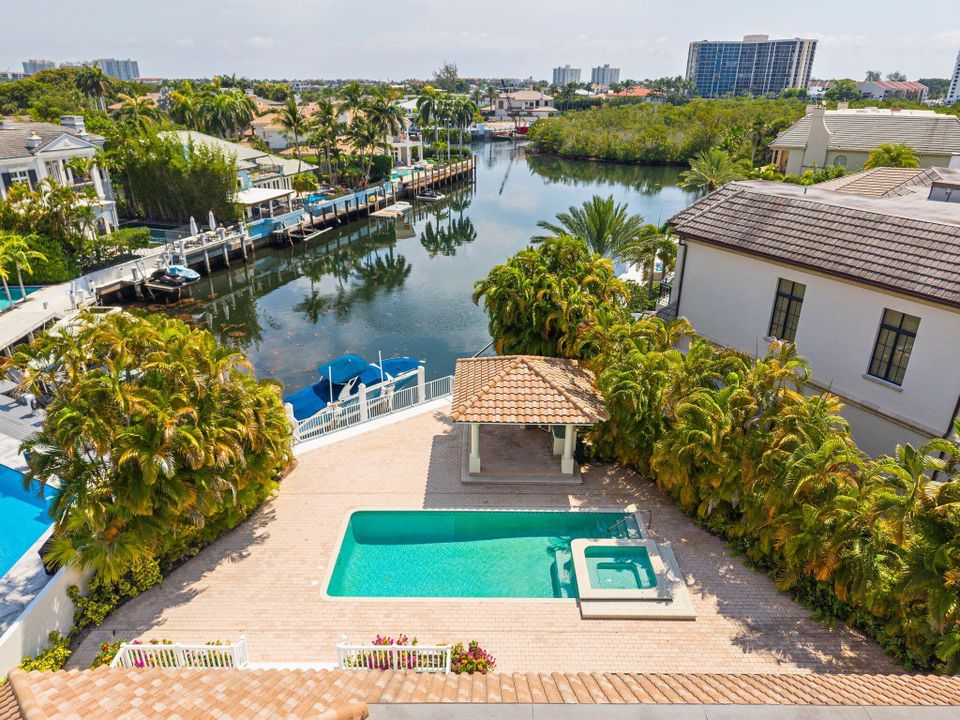 For Sale: $4,699,000 (4 beds, 4 baths, 4725 Square Feet)