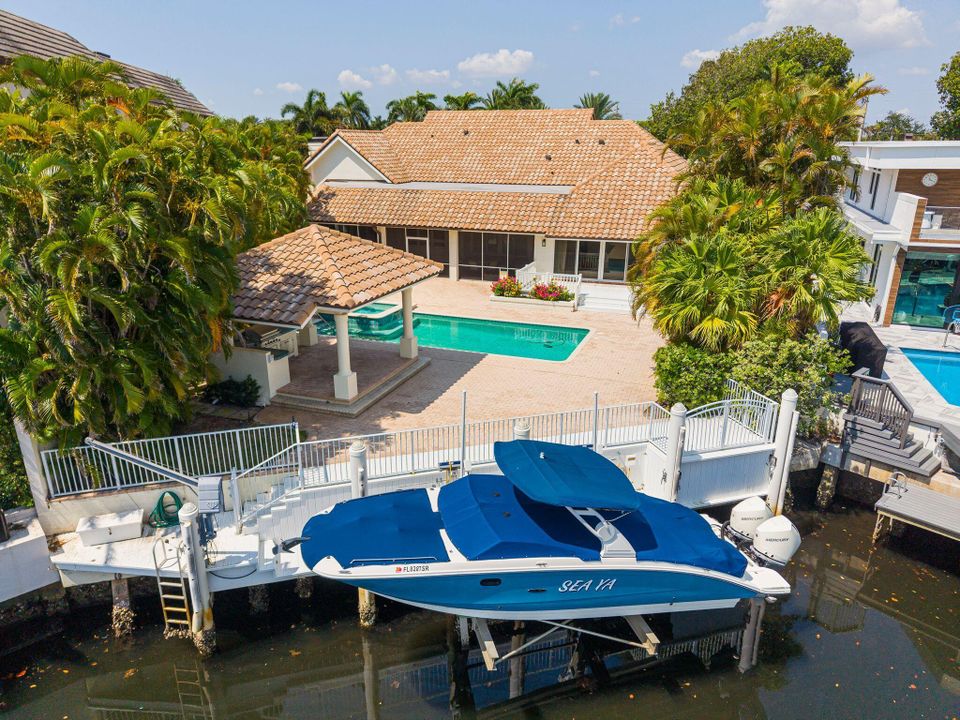 For Sale: $4,699,000 (4 beds, 4 baths, 4725 Square Feet)