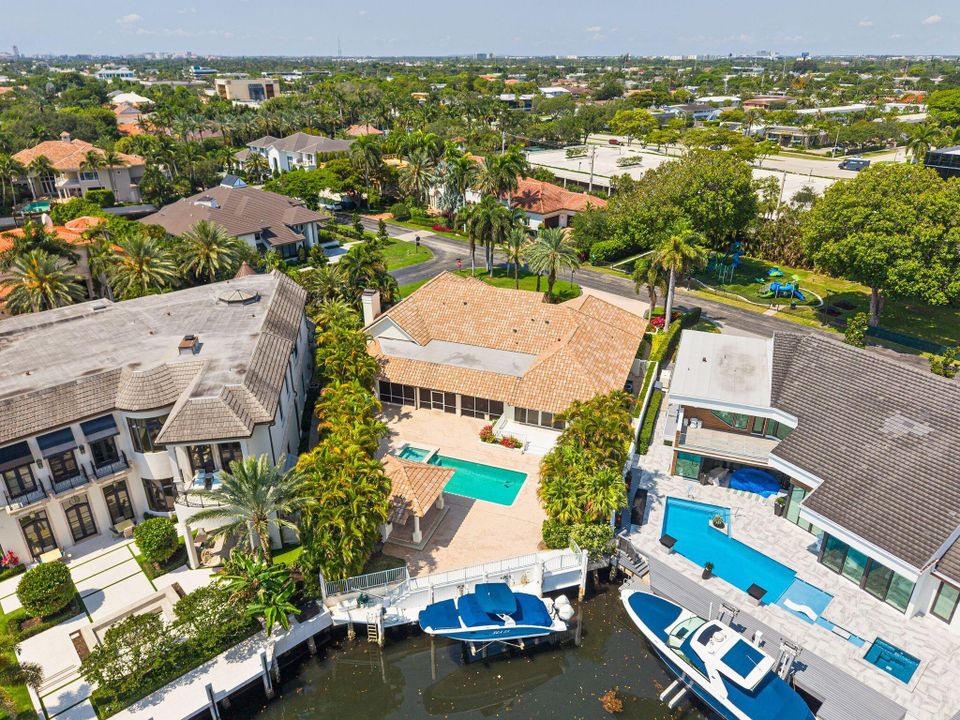 For Sale: $4,699,000 (4 beds, 4 baths, 4725 Square Feet)