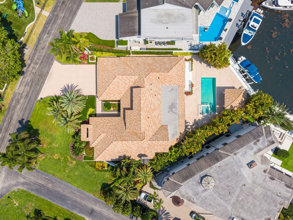 For Sale: $4,699,000 (4 beds, 4 baths, 4725 Square Feet)