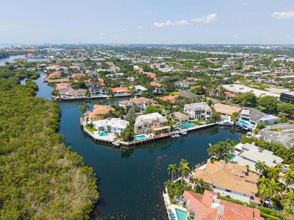 For Sale: $4,699,000 (4 beds, 4 baths, 4725 Square Feet)