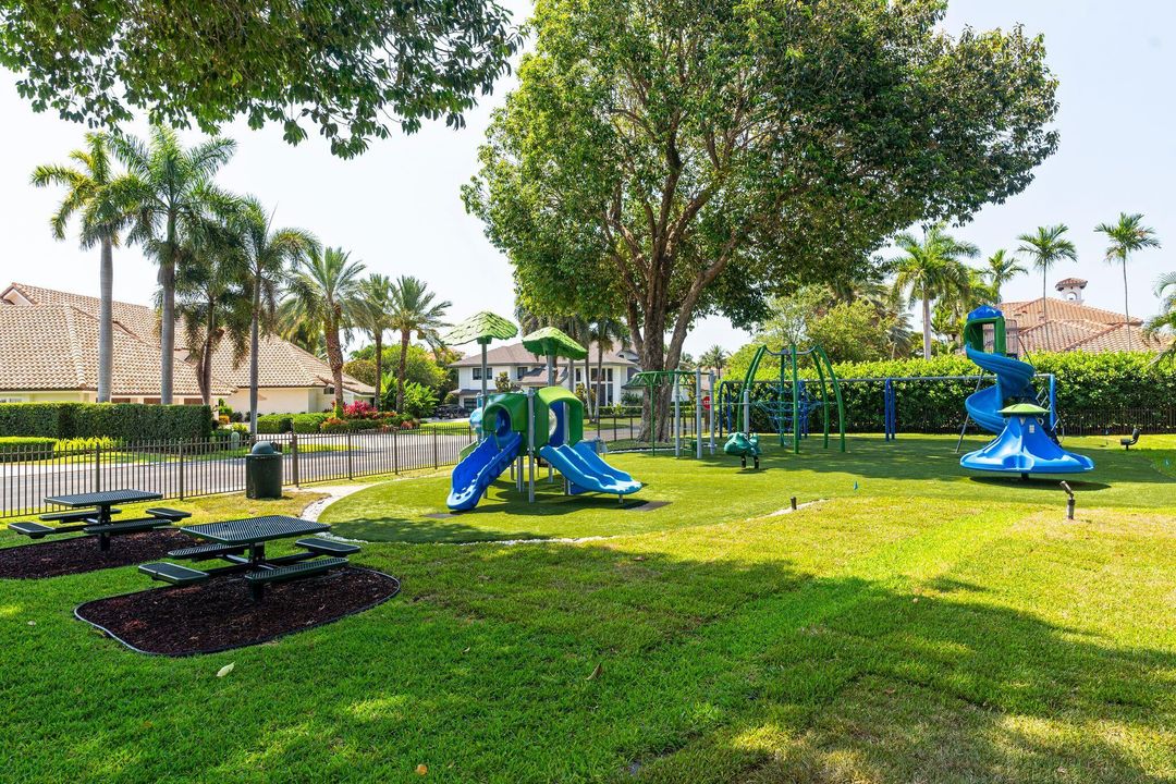 For Sale: $4,699,000 (4 beds, 4 baths, 4725 Square Feet)