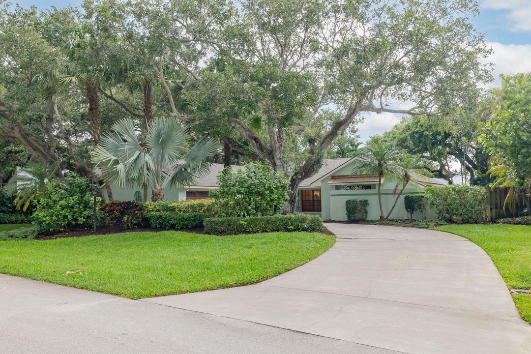 待售: $900,000 (3 贝兹, 2 浴室, 2142 平方英尺)