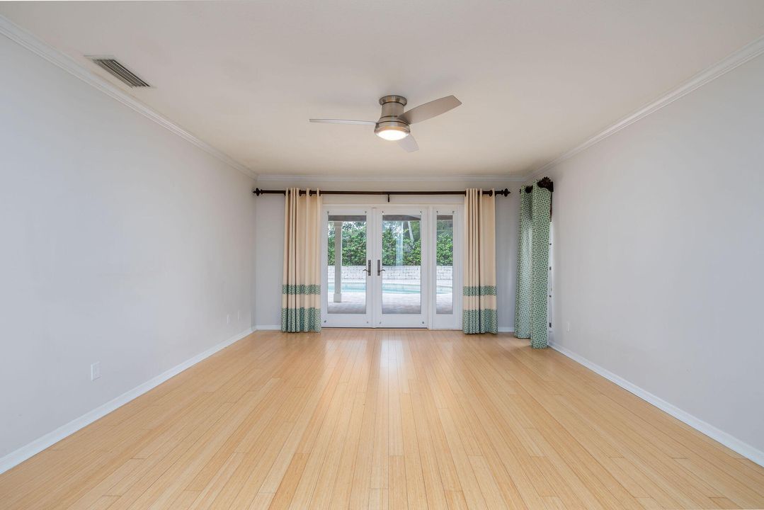 待售: $900,000 (3 贝兹, 2 浴室, 2142 平方英尺)