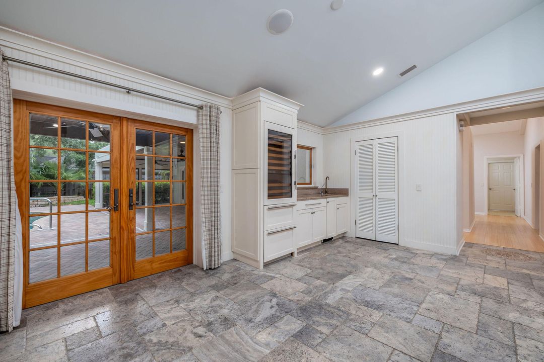 待售: $900,000 (3 贝兹, 2 浴室, 2142 平方英尺)