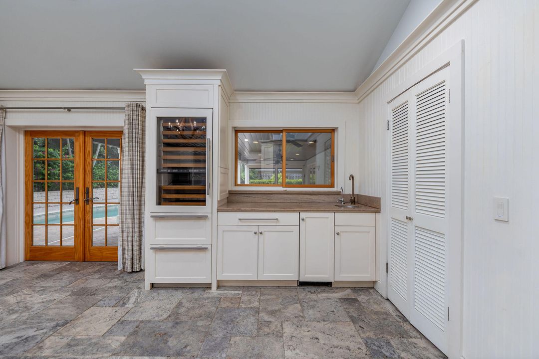 待售: $900,000 (3 贝兹, 2 浴室, 2142 平方英尺)