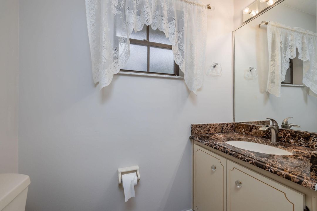 待售: $900,000 (3 贝兹, 2 浴室, 2142 平方英尺)