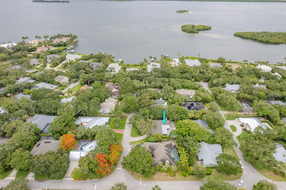 待售: $900,000 (3 贝兹, 2 浴室, 2142 平方英尺)