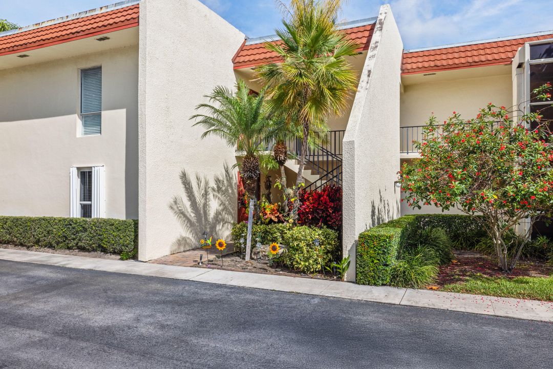 Под контрактом: $225,000 (3 спален, 2 ванн, 1377 Квадратных фут)