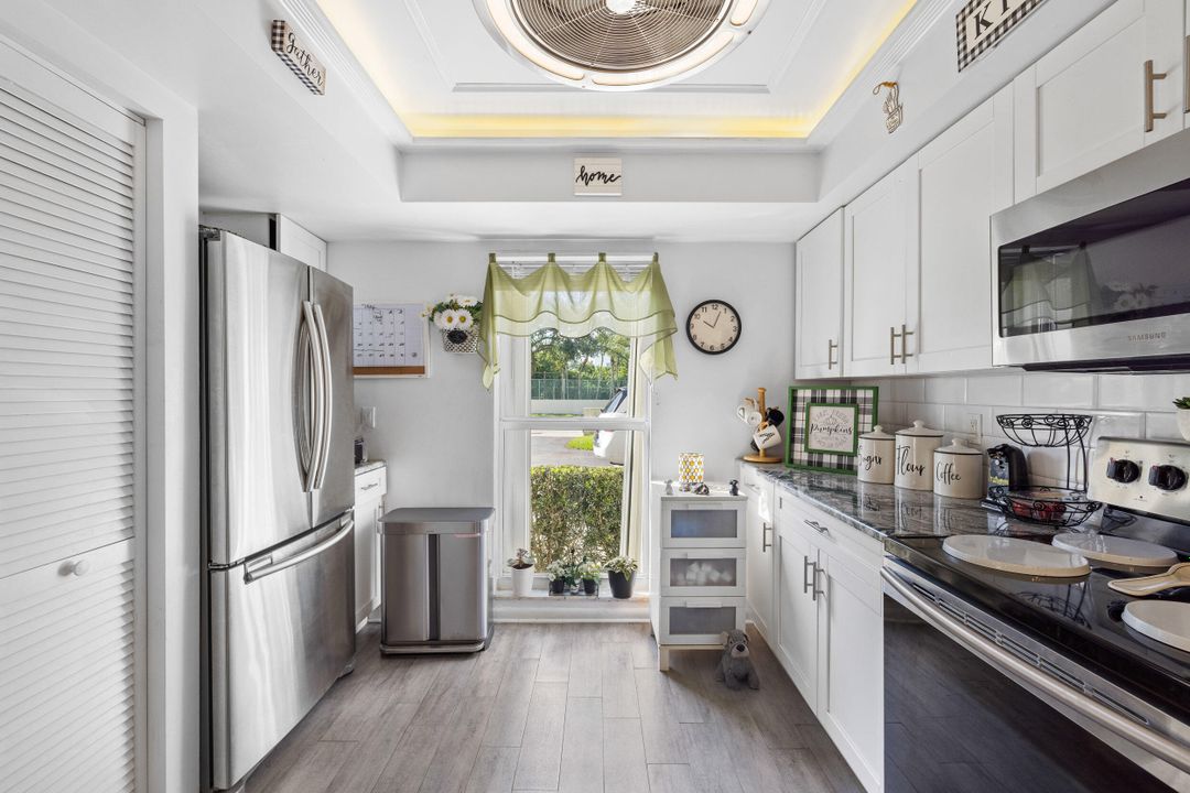 Под контрактом: $225,000 (3 спален, 2 ванн, 1377 Квадратных фут)