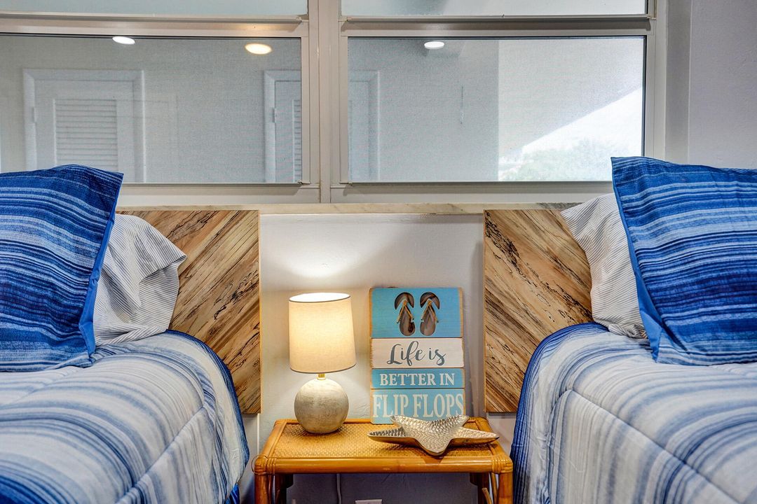 Active With Contract: $6,500 (2 beds, 2 baths, 1044 Square Feet)