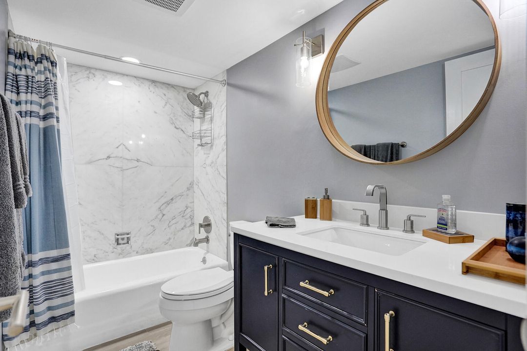 Active With Contract: $6,500 (2 beds, 2 baths, 1044 Square Feet)