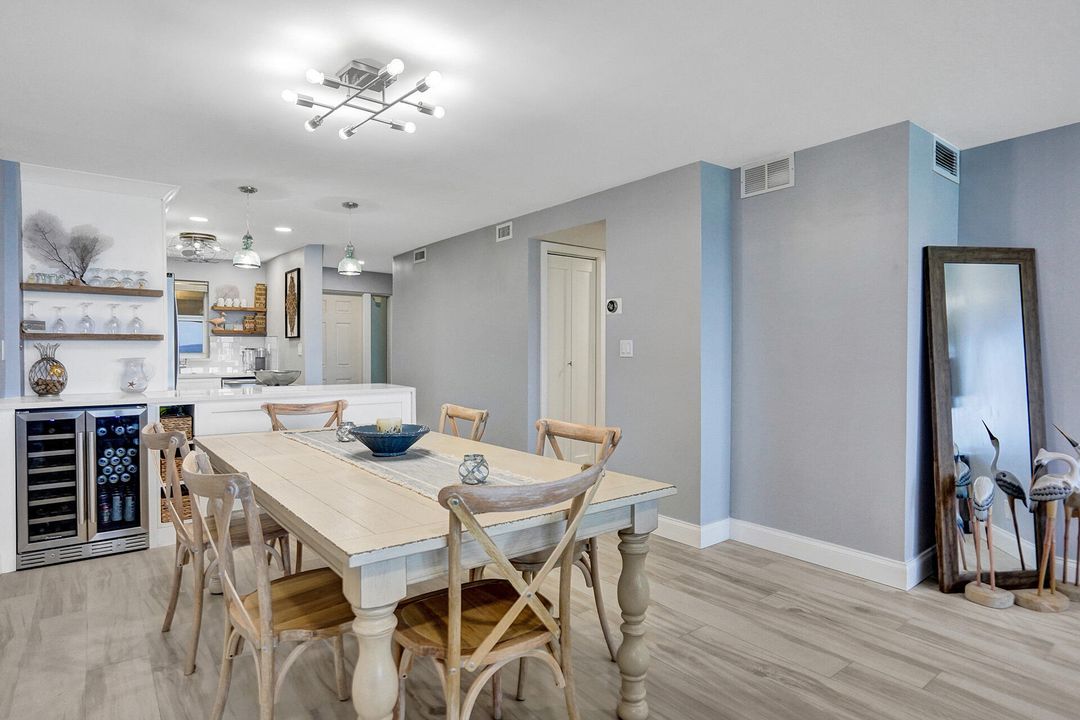 Active With Contract: $6,500 (2 beds, 2 baths, 1044 Square Feet)