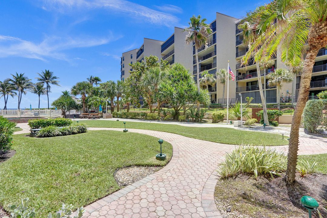 Active With Contract: $6,500 (2 beds, 2 baths, 1044 Square Feet)