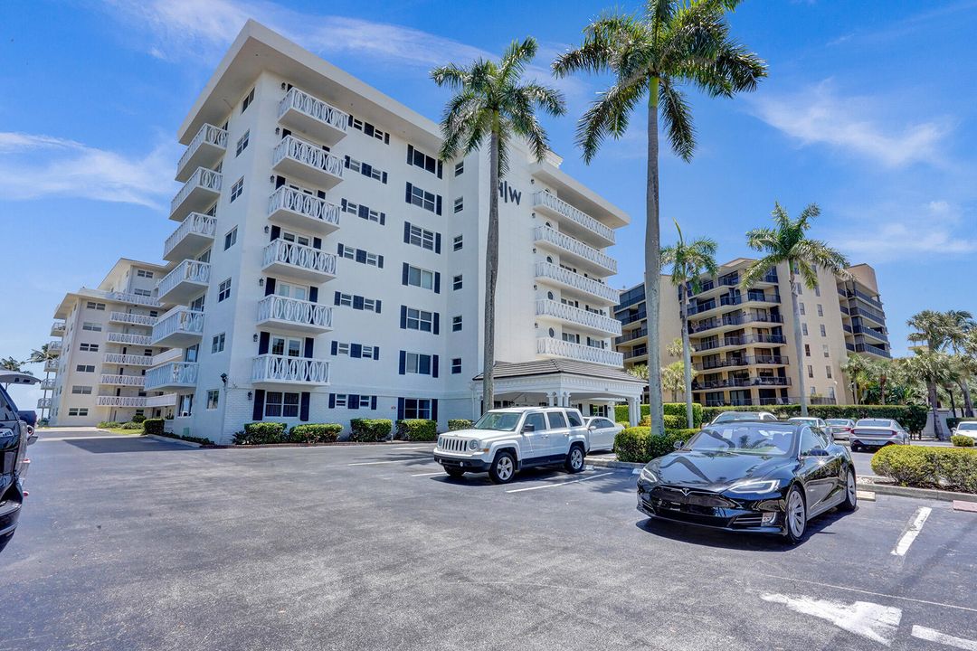 Active With Contract: $6,500 (2 beds, 2 baths, 1044 Square Feet)