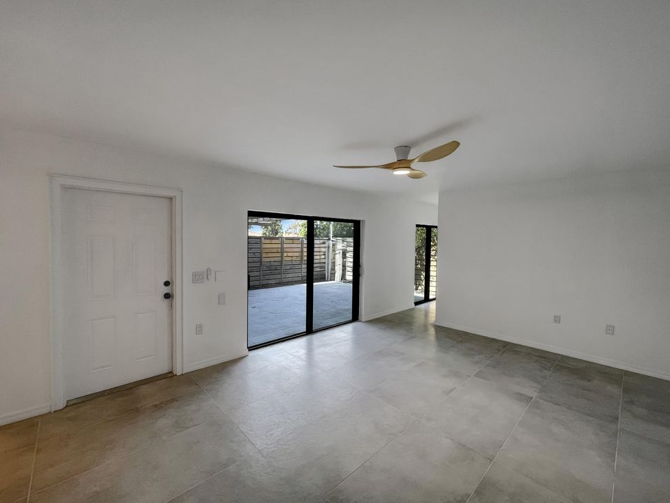 Active With Contract: $3,400 (2 beds, 2 baths, 1488 Square Feet)