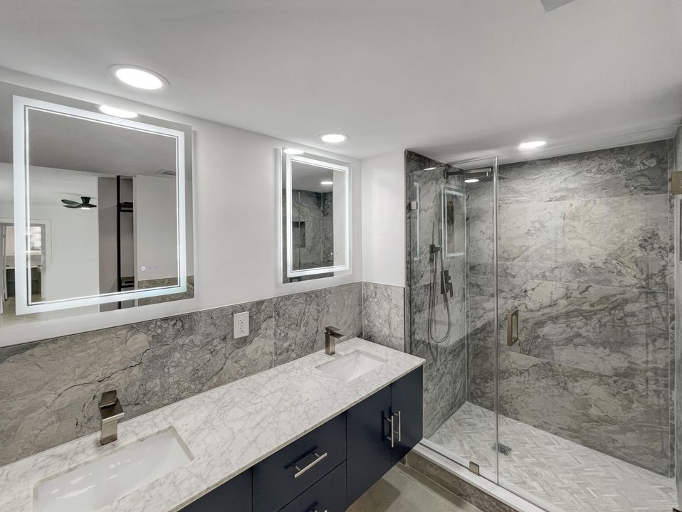 Active With Contract: $3,400 (2 beds, 2 baths, 1488 Square Feet)