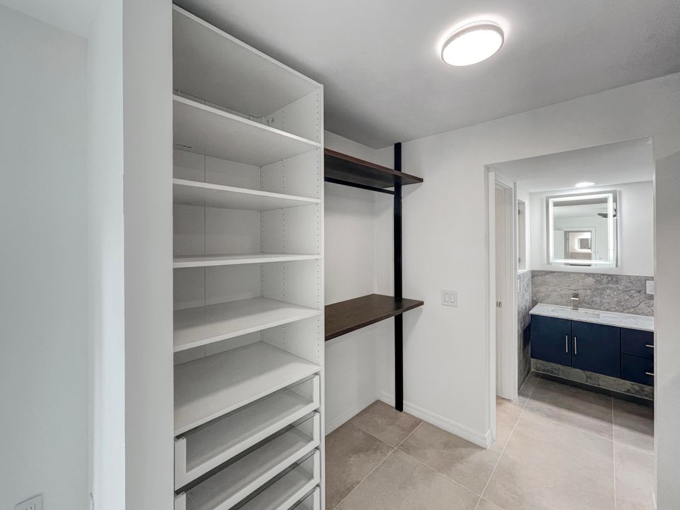 Active With Contract: $3,400 (2 beds, 2 baths, 1488 Square Feet)