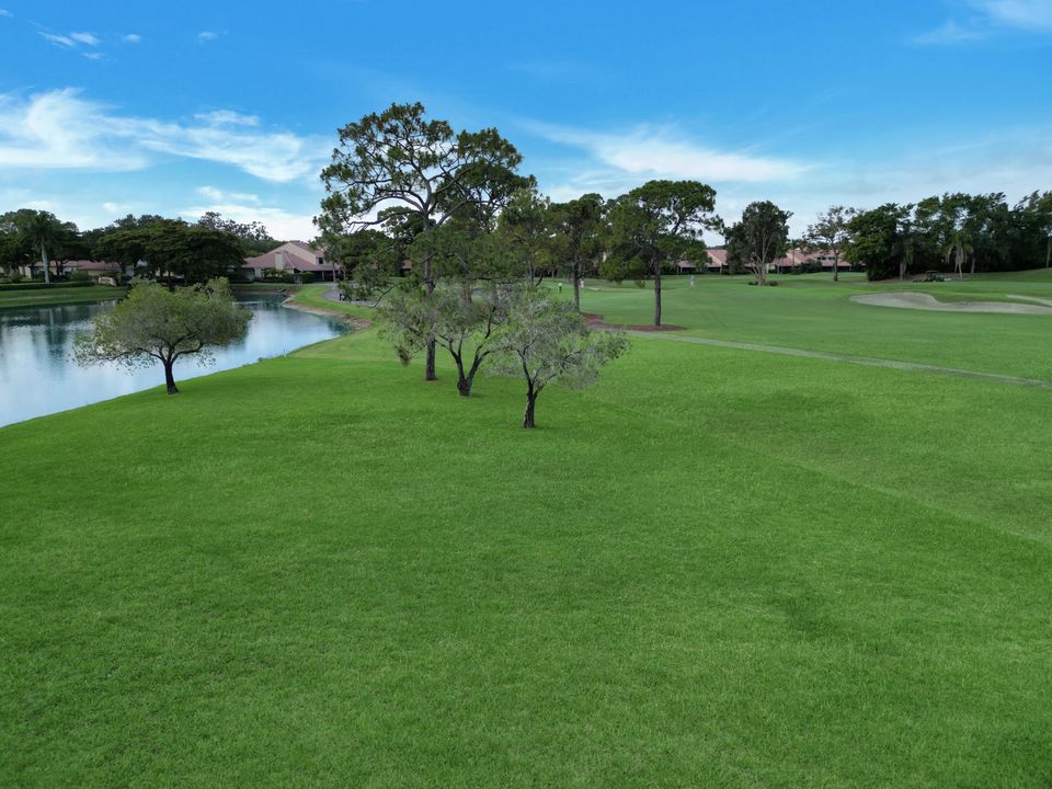 Active With Contract: $3,400 (2 beds, 2 baths, 1488 Square Feet)