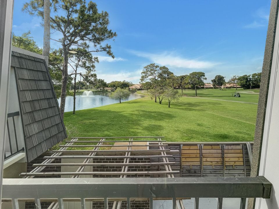 Active With Contract: $3,400 (2 beds, 2 baths, 1488 Square Feet)