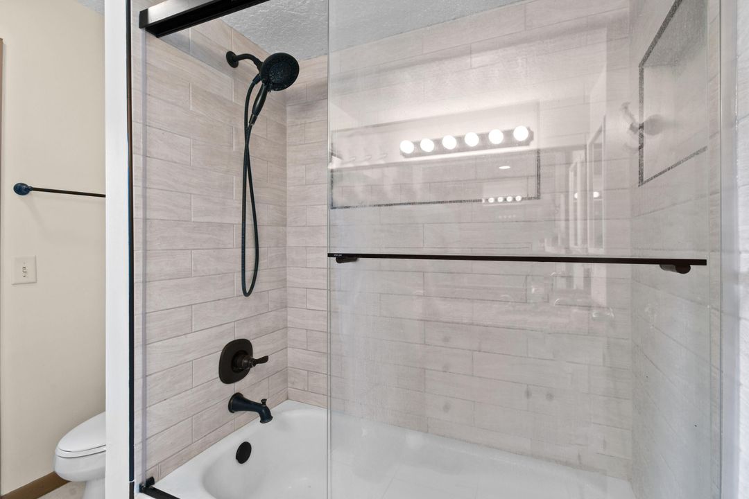 Под контрактом: $749,900 (5 спален, 2 ванн, 2492 Квадратных фут)