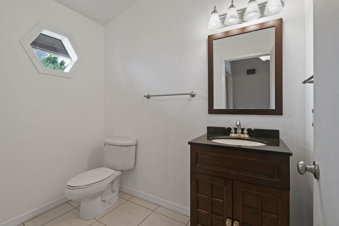 Под контрактом: $749,900 (5 спален, 2 ванн, 2492 Квадратных фут)