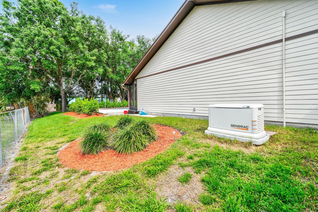 Под контрактом: $749,900 (5 спален, 2 ванн, 2492 Квадратных фут)