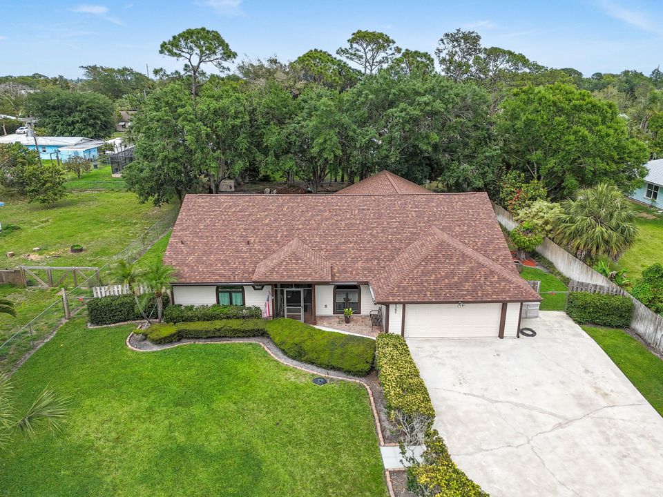 Под контрактом: $749,900 (5 спален, 2 ванн, 2492 Квадратных фут)