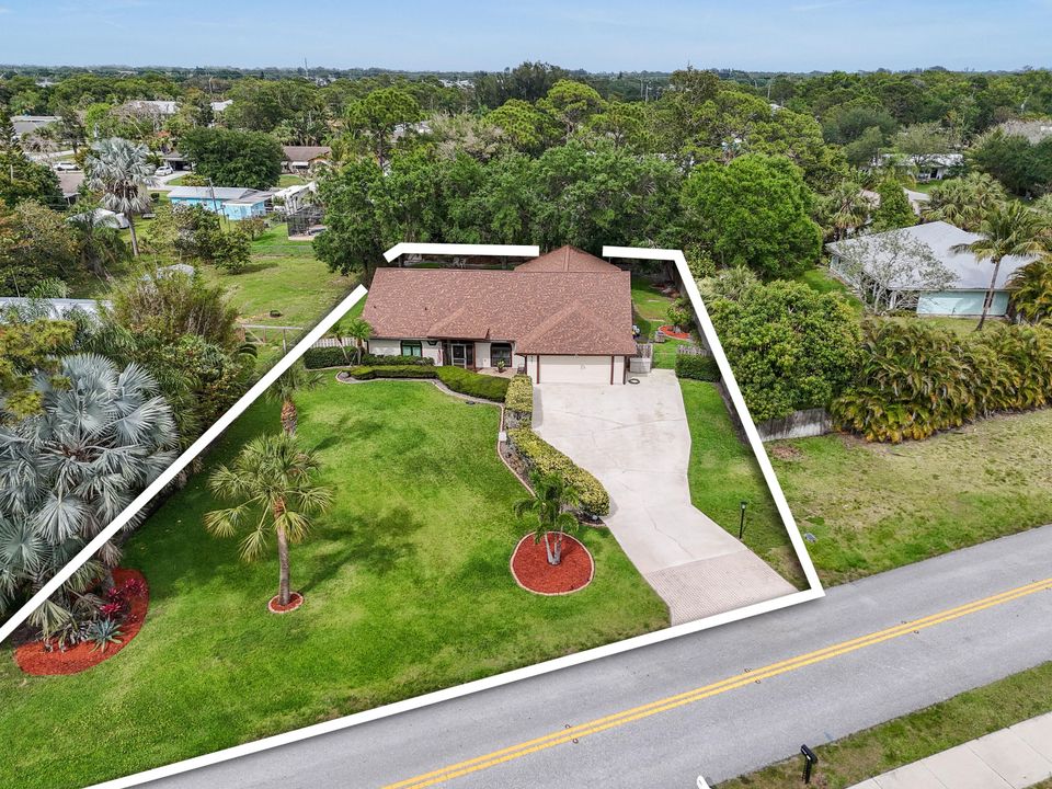 Под контрактом: $749,900 (5 спален, 2 ванн, 2492 Квадратных фут)